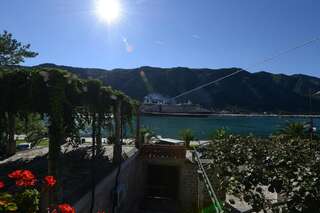 Апартаменты Guesthouse Anita Котор Двухместный номер с 1 кроватью или 2 отдельными кроватями и видом на море-1